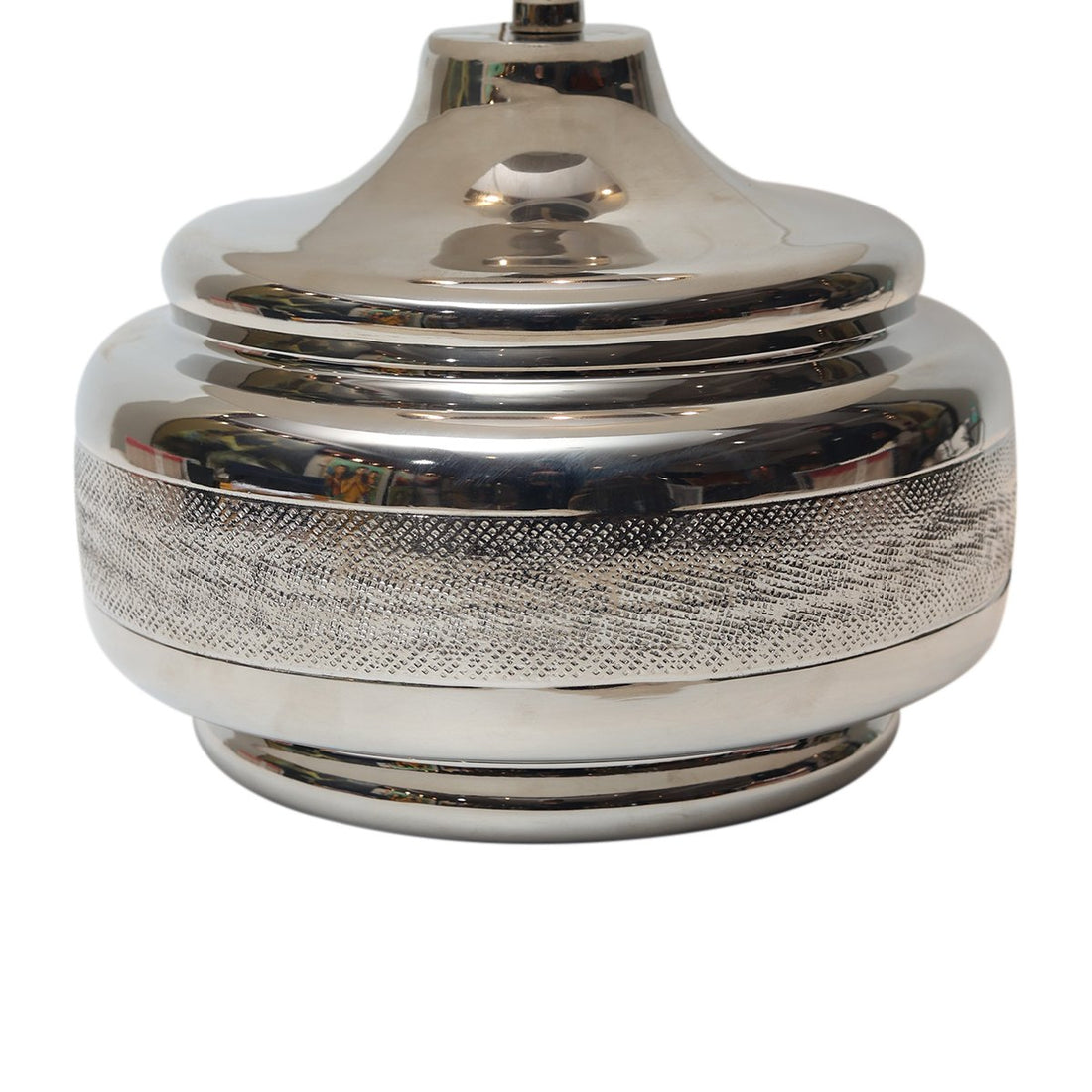 Nyasa Lamp - Silver in Metal