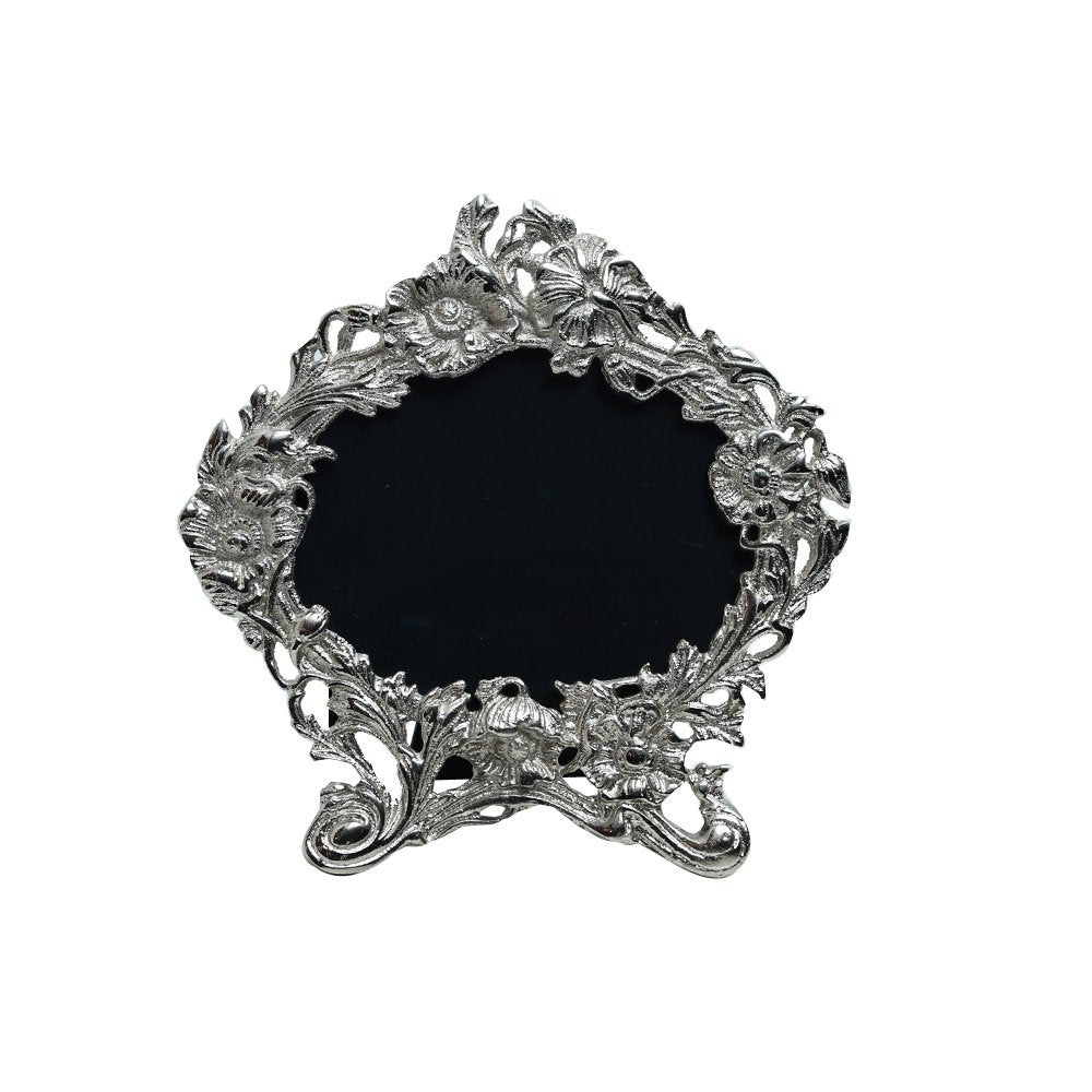 Vintage Pierced Frame -  Silver in Metal 6" X 4"